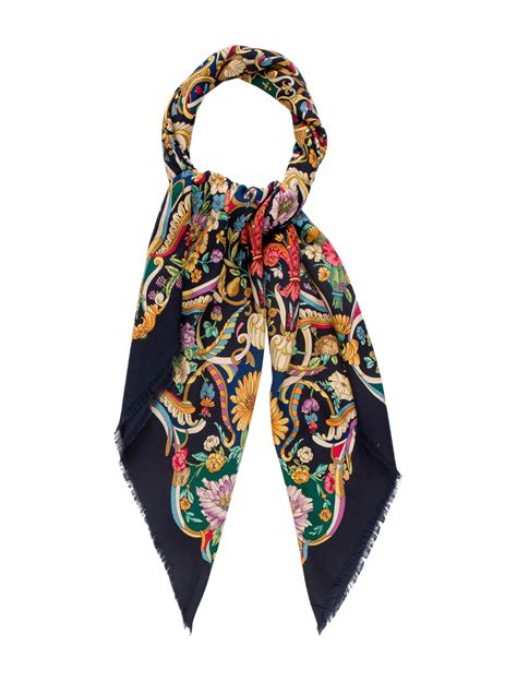 gucci scarf floral print